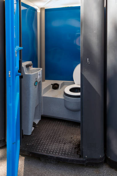 Portable Toilet Options We Offer in Willowbrook, CA